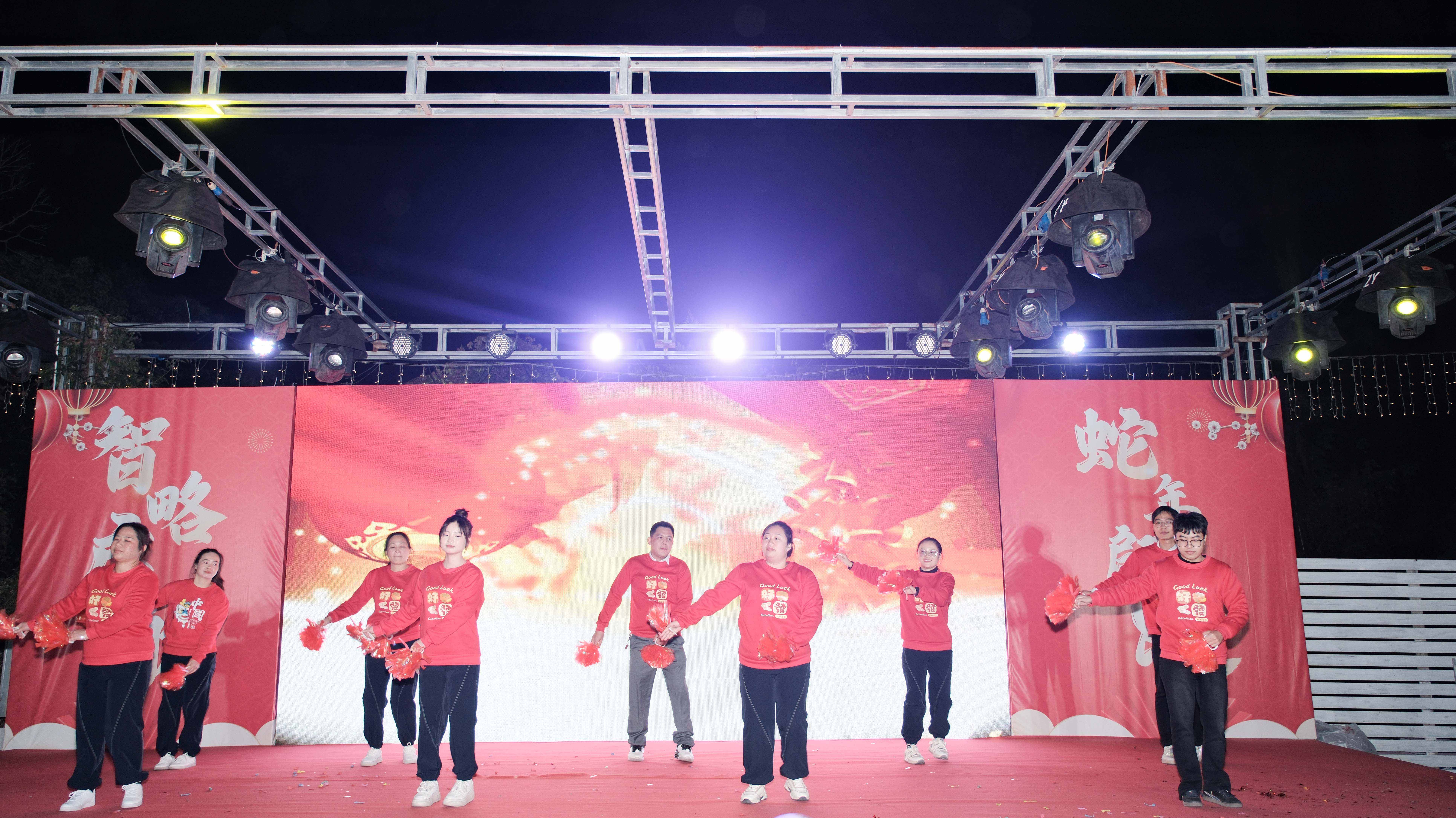 久信達(dá)科技2024年年會圓滿落幕：感恩同行，共創(chuàng)環(huán)保新未來，乘風(fēng)破浪，夢想起航(圖7)